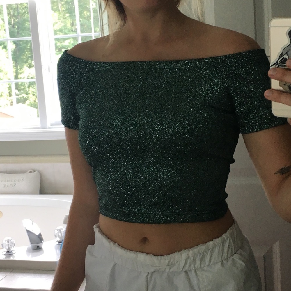 Off-the-shoulder sparkle crop